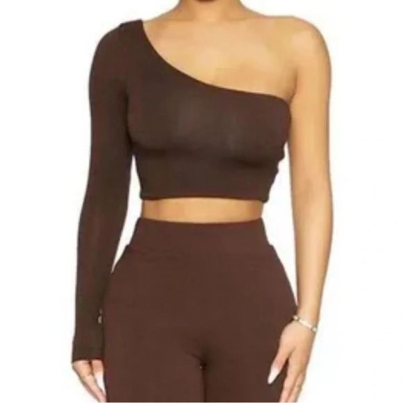 naked wardrobe Tops - Naked Wardrobe Women’s Chocolate Brown One Shoulder Crop Top Large NWOT